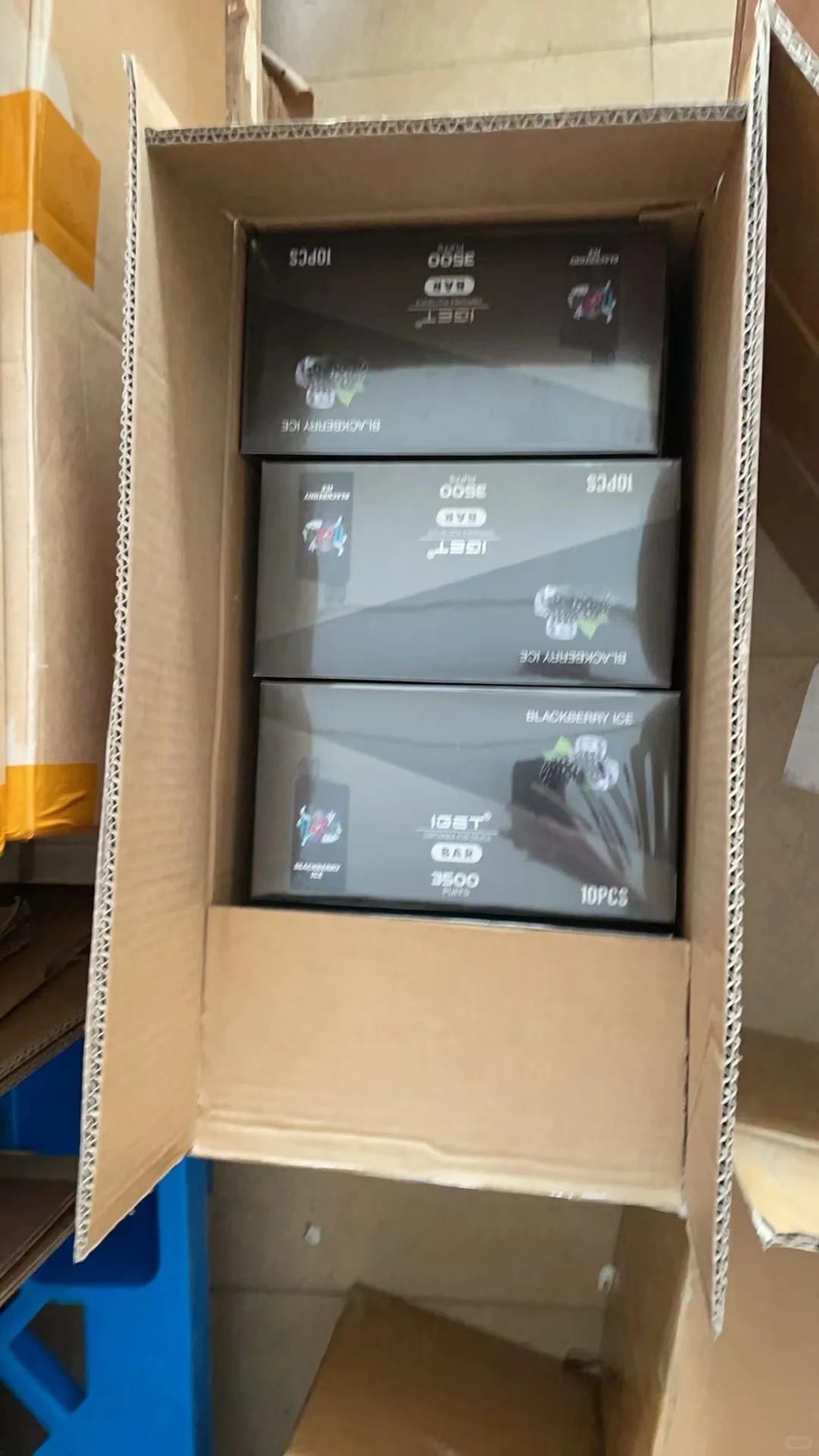 Vape Wholesale OZ Australian Warehouse Team Packing IGET Orders